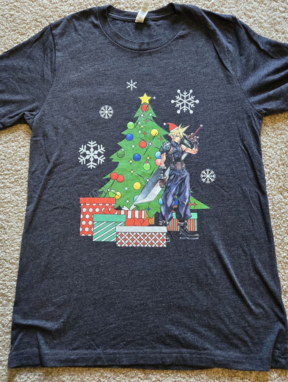 Cloud Strife Final Fantasy Dark Gray Christmas Tee (Sz M)
